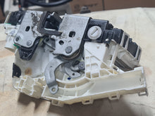 Load image into Gallery viewer, Chrysler 300C LX right rear door actuator 04589918AD - DA1009203