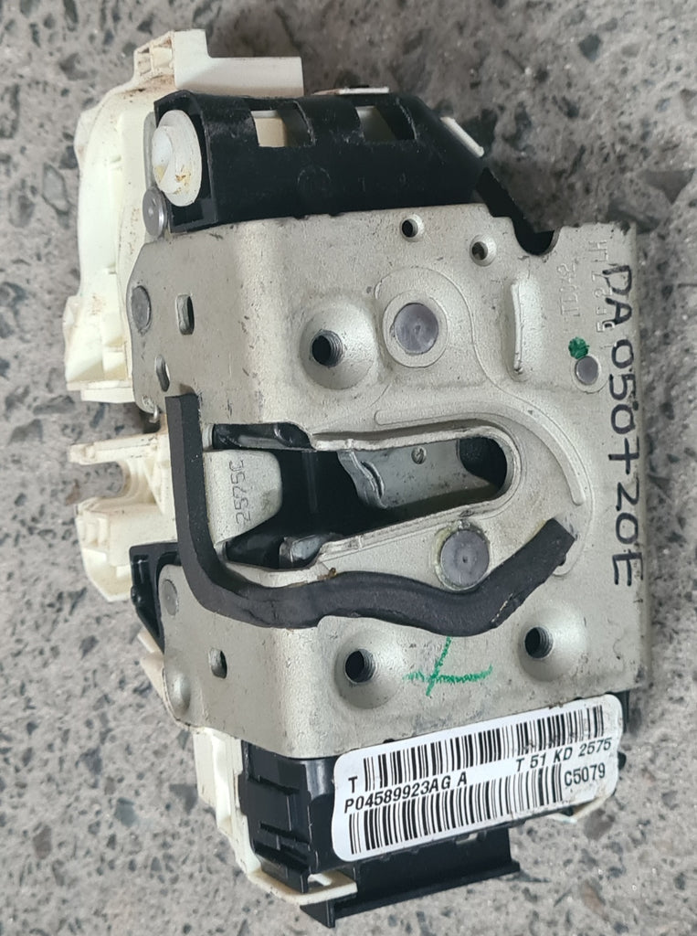 JEEP  Grand Cherokee WK Left rear door actuator 04589923AG - DA050720E