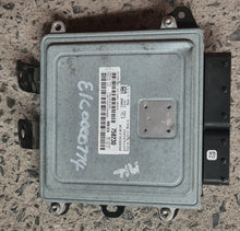 Load image into Gallery viewer, JEEP  Compass Patriot MK 2.4L ECU 05187815AD - ELC0000774