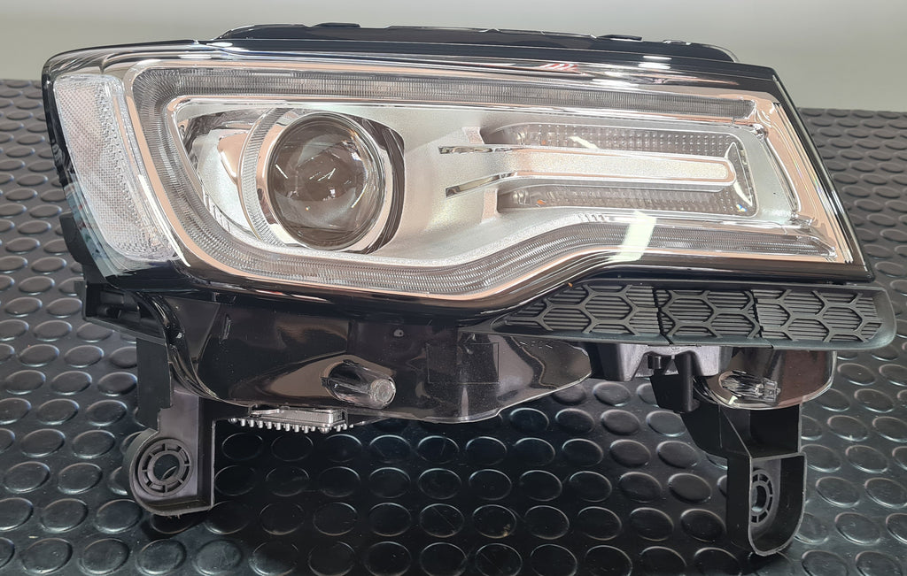 Right Side Head light for Jeep Grand Cherokee WK2