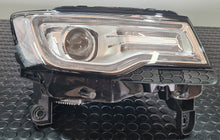 Load image into Gallery viewer, Right Side Head light for Jeep Grand Cherokee WK2