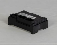 Load image into Gallery viewer, 68395643aa Transfer case control module for 3.6L 5.7L 6.4L Jeep Grand Cherokee WK1 S/H